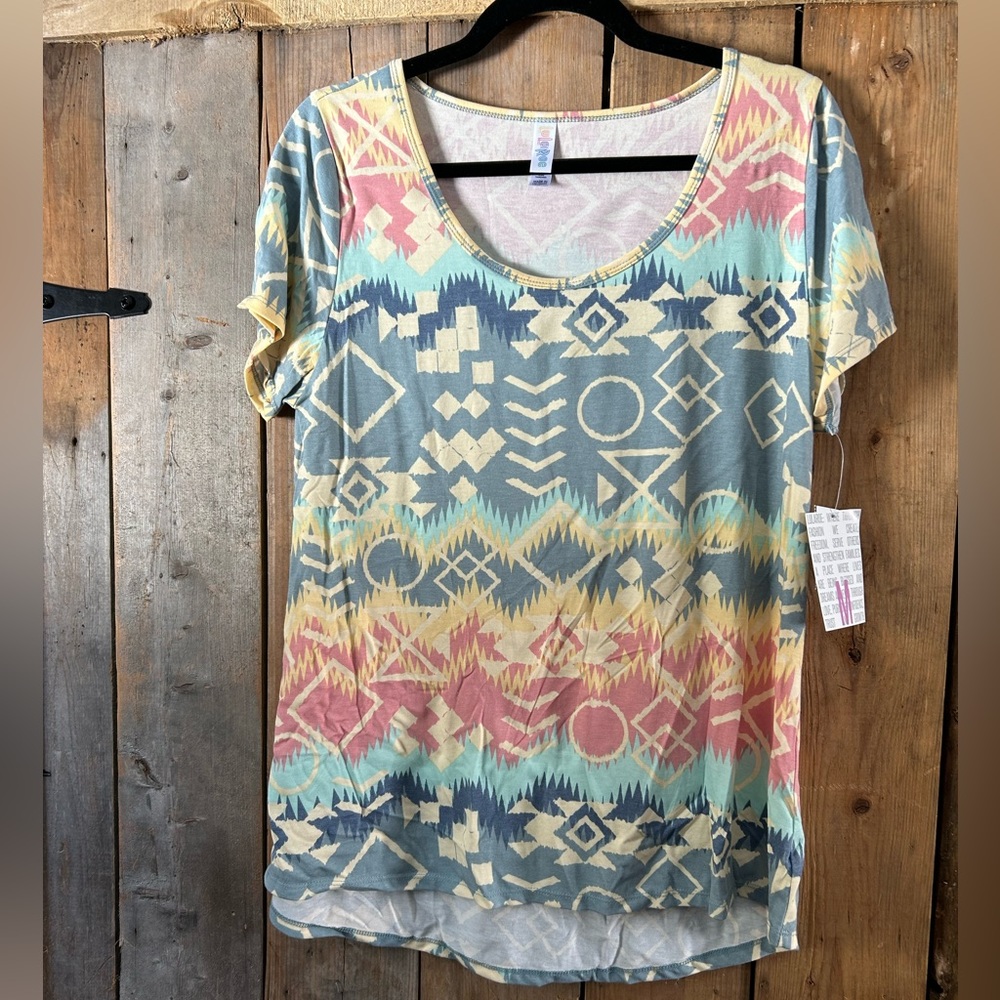 LuLaRoe Classic T size M with tags.
